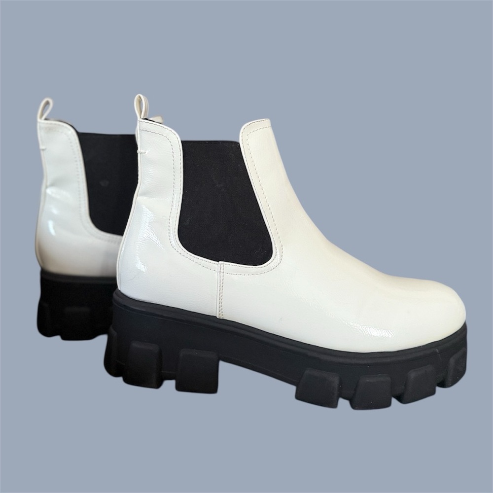 Women's White and Black Chunky platform gothic ankles boots